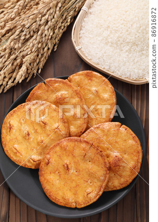Senbei rice cracker 86916872