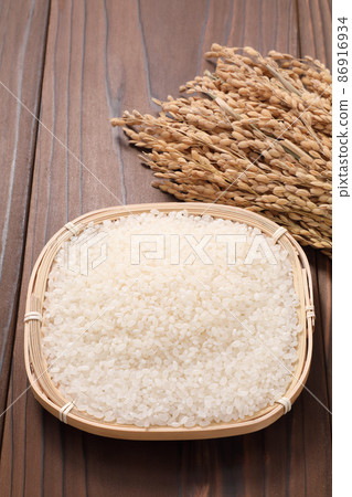 Rice and ear rice 86916934