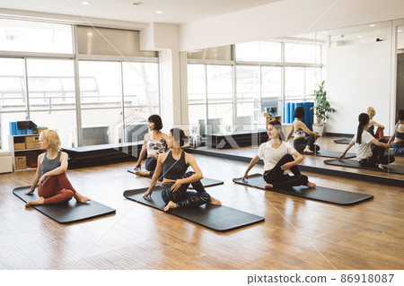 Yoga studio hot yoga lesson image Yoga studio hot yoga lesson image 86918087