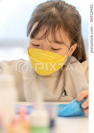 child girl science experiment lifestyle child girl science experiment lifestyle 86918483