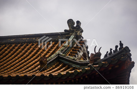 Roof of old traditional building Roof of old traditional building 86919108