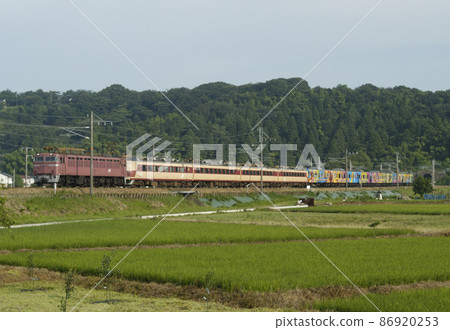 北陸本線吳濱富山JR West EF81-106+485系列K01編隊+103系列 86920253