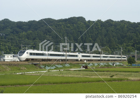 北陸本線吳濱富山JR西681系列W03+W13編隊白鷹 86920254