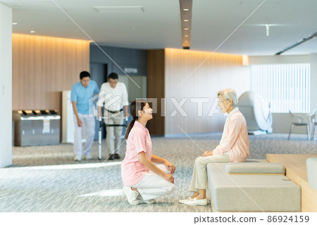 Caregiver care facility Photographing cooperation: LINK FOREST 86924159
