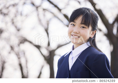 小學入學映像初中生畢業 86924289