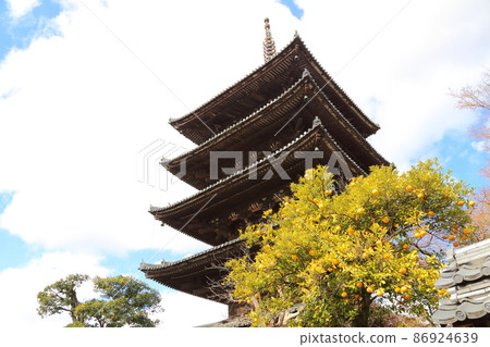 Hokan-ji Temple "Yasaka Tower (Important Cultural Property)" [Higashiyama, Kyoto City] 86924639