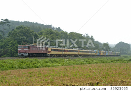 Hokuriku Main Line Ushinoya-Hosorogi JR West EF81-106 + 485 series K01 formation + 103 series 86925965