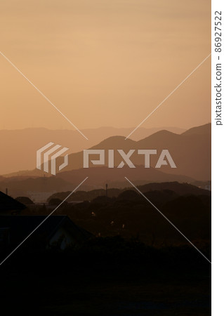 Document photo: The brilliance of the mountains where the setting sun sets 86927522
