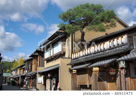 Kyoto City: Kamishichiken Townscape 86931473