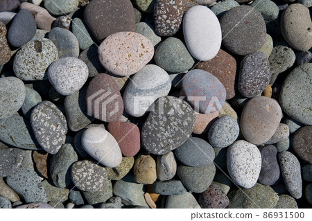 Beautiful stones of the Black Sea beach 86931500