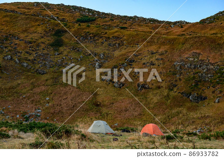 Real mornings in the Carpathians near Lake Nesamovyto, Mount Turkul and the environment. 86933782