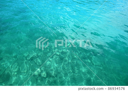 美麗的水面（在小笠原群島親島二見港） 86934576