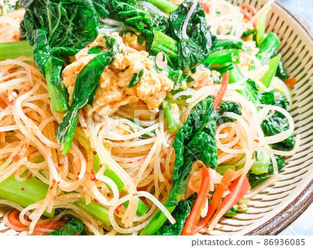 Stir-fried rice noodles in Taiwan 86936085