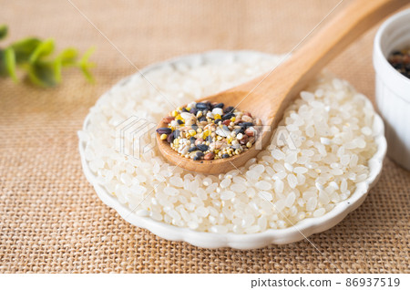 十八粒白米飯 86937519