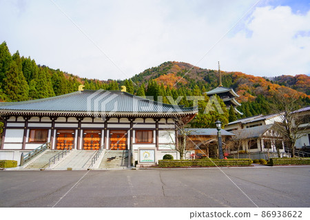 Echizen Daibutsu / Daishiyama Seidaiji Auditorium and Five-storied Pagoda (Katsuyama City, Fukui Prefecture) 86938622