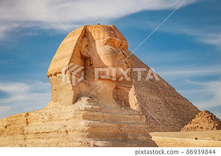 Ancient sphinx and pyramids, symbol of Egypt 86939844