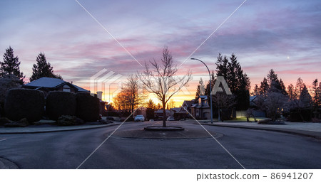 View of Residential Suburban Neighborhood Street in a modern city 86941207