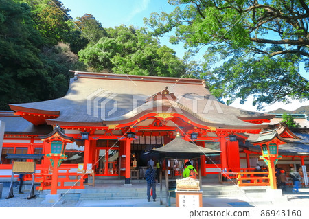 [和歌山縣]天氣晴朗的熊野那智大社 86943160
