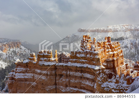 Superb view of Sunset Point of Bryce Canyon National Park Superb view of Sunset Point of Bryce Canyon National Park 86944555