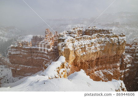 Superb view of Sunset Point of Bryce Canyon National Park 86944606