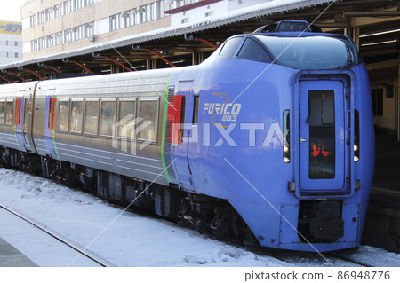 Kushiro Station: Limited Express Ozora (Kiha 283 series: Sapporo ⇔ Kushiro) Kushiro Station: Limited Express Ozora (Kiha 283 series: Sapporo ⇔ Kushiro) 86948776