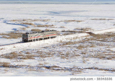 花崎線 Kiha 54 冬天去另一個冷邊牛肉沼澤 花崎線 Kiha 54 冬天去另一個冷邊牛肉沼澤 86948886