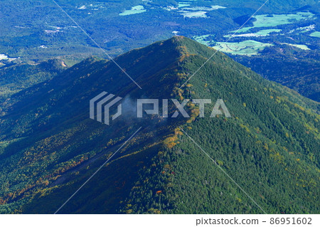 從八岳俯瞰美麗的八岳 86951602