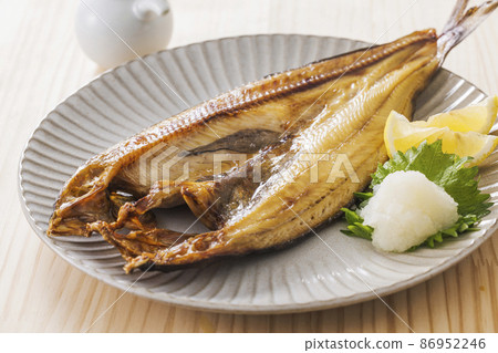 北海道附近海域的烤鯖魚 86952246