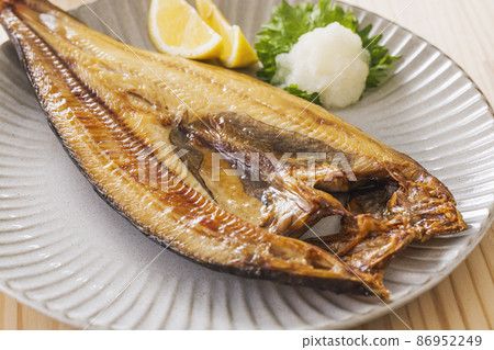 北海道附近海域的烤鯖魚 北海道附近海域的烤鯖魚 86952249