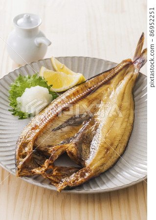 北海道附近海域的烤鯖魚 北海道附近海域的烤鯖魚 86952251