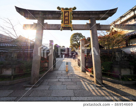 Seimei Shrine, Power Spot and Pentagram "Japanese Style Image" (Kyoto) Seimei Shrine, Power Spot and Pentagram "Japanese Style Image" (Kyoto) 86954669