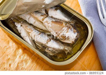 Pilchards in oil Pilchards in oil 86955124