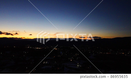 Image at dusk in winter 86955635