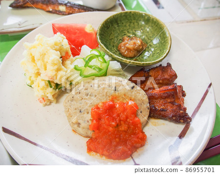 Supper at Oze's mountain lodge and Hara's lodge 86955701