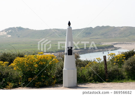 Boundary stone 86956682