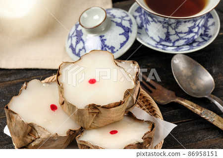 Chinese new year's cake 86958151