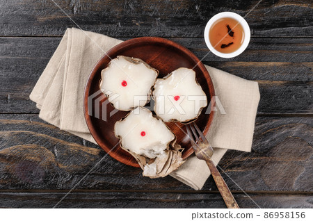 Chinese new year's cake 86958156