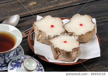 Chinese new year's cake 86958158