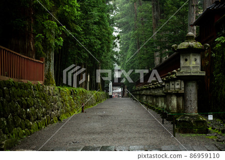 World heritage Nikko Futarasan Shrine approach 86959110