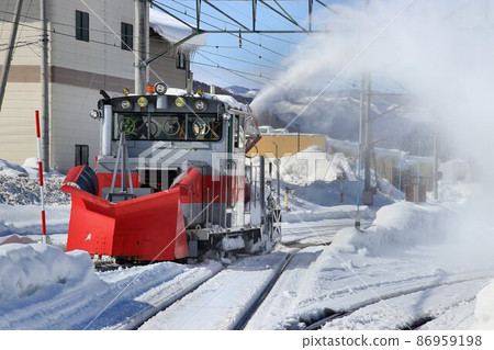 "Russell car" working hard to remove snow from Aizu-Tajima station "Russell car" working hard to remove snow from Aizu-Tajima station 86959198