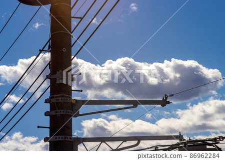 電線桿和藍天（水平） 86962284