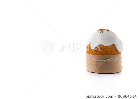 Traditional Easter cake, colorful eggs and tulips Traditional Easter cake, colorful eggs and tulips 86964514