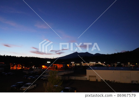 Flagstaff, Arizona at dusk 86967579
