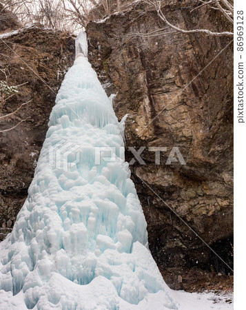 嚴冬風景 動態冰凍瀑布 大前瀑布冰柱 86969128