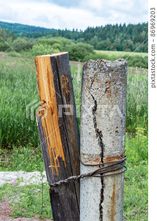 Cut wire support. 86969203