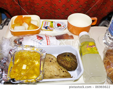 印度國內航班的機上餐食 86969822