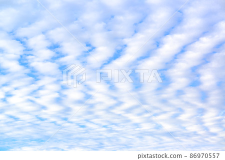 Blue sky and white spindrift cclouds - background, texture, cloudscape Blue sky and white spindrift cclouds - background, texture, cloudscape 86970557