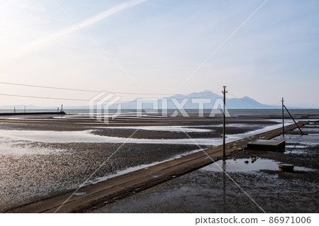 Sunset scenery dyed on the shore of the landscape at dusk Sunset scenery dyed on the shore of the landscape at dusk 86971006