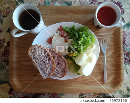 Breakfast of potato bread 86972166