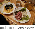 Pasta and roast beef 86973066